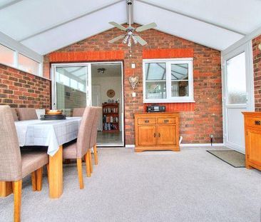 3 bedroom terraced house to rent - Photo 6