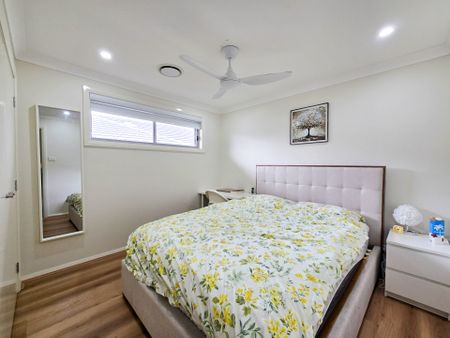 Family Living - Photo 2