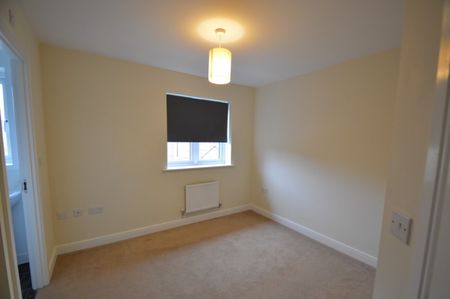 3 bedroom House - Mount Pleasant Lane, Hatfield - Photo 2