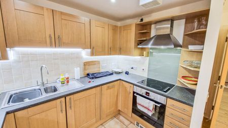 Heathside Road, Woking, Surrey, GU22 7EU - Photo 3