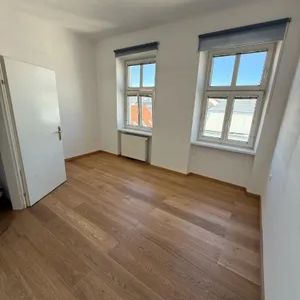 Nachmieter*in für wunderschöne 2-Zimmer Altbauwohnung - Photo 3
