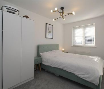 3 bedroom semi-detached house to rent - Photo 6