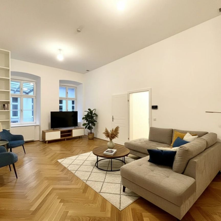 Stilvoll sanierte Altbauwohnung in bester Innenstadtlage – Ruheoase am Getreidemarkt - Foto 1