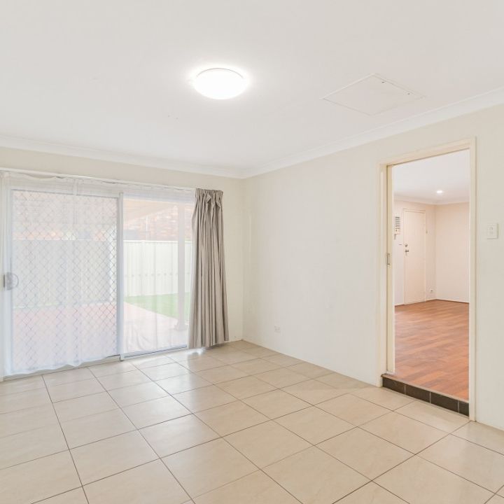 PRIVATE REAR DUPLEX IN RIVERSIDE STREET - Photo 1