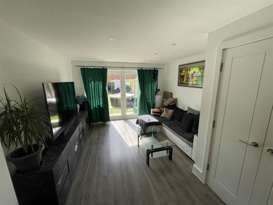 3 bedroom terraced house to rent - Photo 1