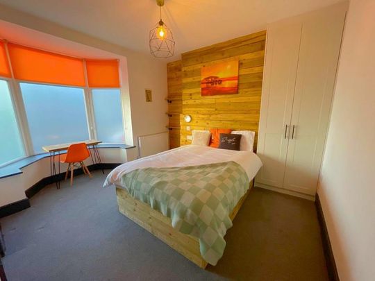 1 bedroom in a house share to rent - Photo 1