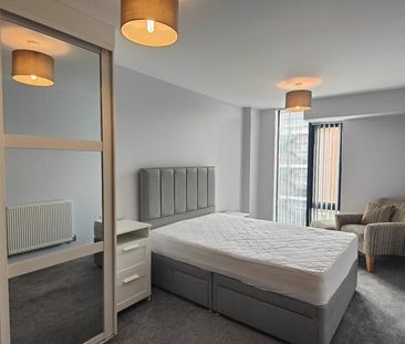 2 bedroom flat to rent - Photo 6