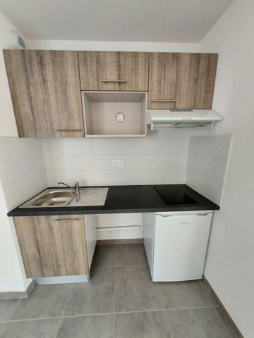 Location Appartement 2 pièces 42m² NOIRMOUTIER EN L ILE 85330 - Photo 2