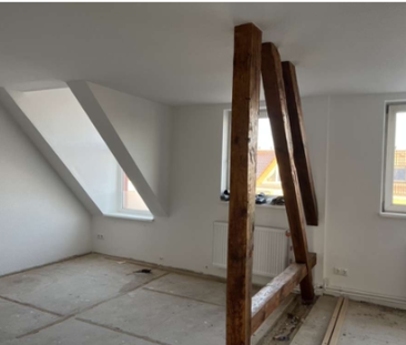 Schick + frisch renoviert: riesen Wohnzimmer mit offener Küche, Wan... - Foto 4