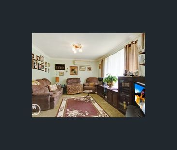Comfort, Convenience & Space! - Photo 1