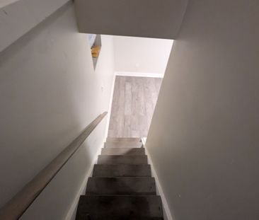 2132 Dundas Street #Lower - Photo 2