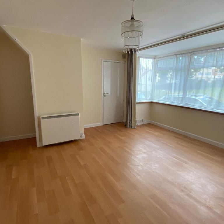 1 bedroom ground floor flat to rent - Photo 1