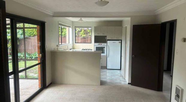 Great location in Ilam - 4 Bedrooms, Separate shower room, a second bathroom with bathtub. - Photo 1