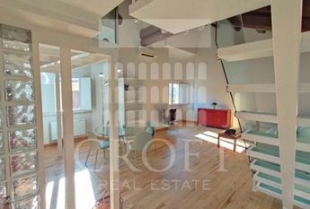 Center-Pantheon: Beautiful fully furnihed modern 1 bedroom, 2 bath loft in Historic building. Quiet, bright, parquet floors, high ceilings, air conditioning, close to services. # 2264