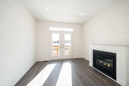 For Lease - 54 Debois Street Unit# #Main, Kawartha Lakes, Ontario - Photo 3