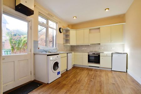 2 bedroom terraced house to rent - Photo 5