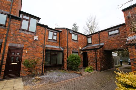 2 Bedroom Mid Terraced House, Chester - Photo 2