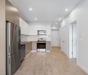 CINEMA APTS - 210B - C210B - Photo 1