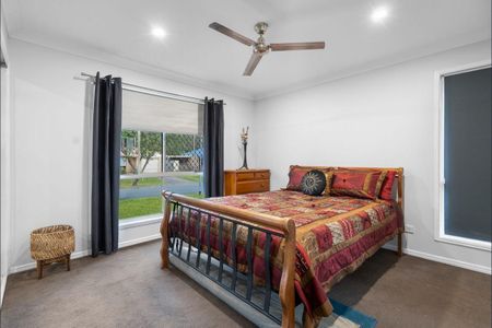 Peaceful Living Meets Everyday Convenience - Photo 5