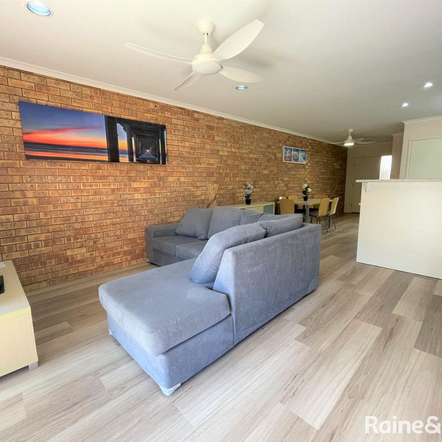 Fully Furnished Townhouse only a Hop, Skip & A Jump to the Esplanade! - Photo 1