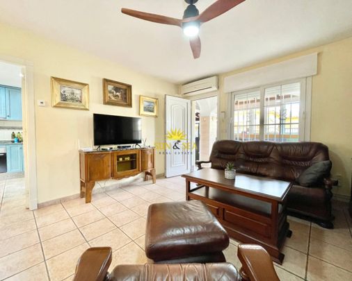 3-BEDROOM SEMI-DETACHED HOUSE - TORREVIEJA - Photo 1