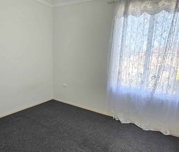 2 Lawley Street Bossley Park - Photo 6