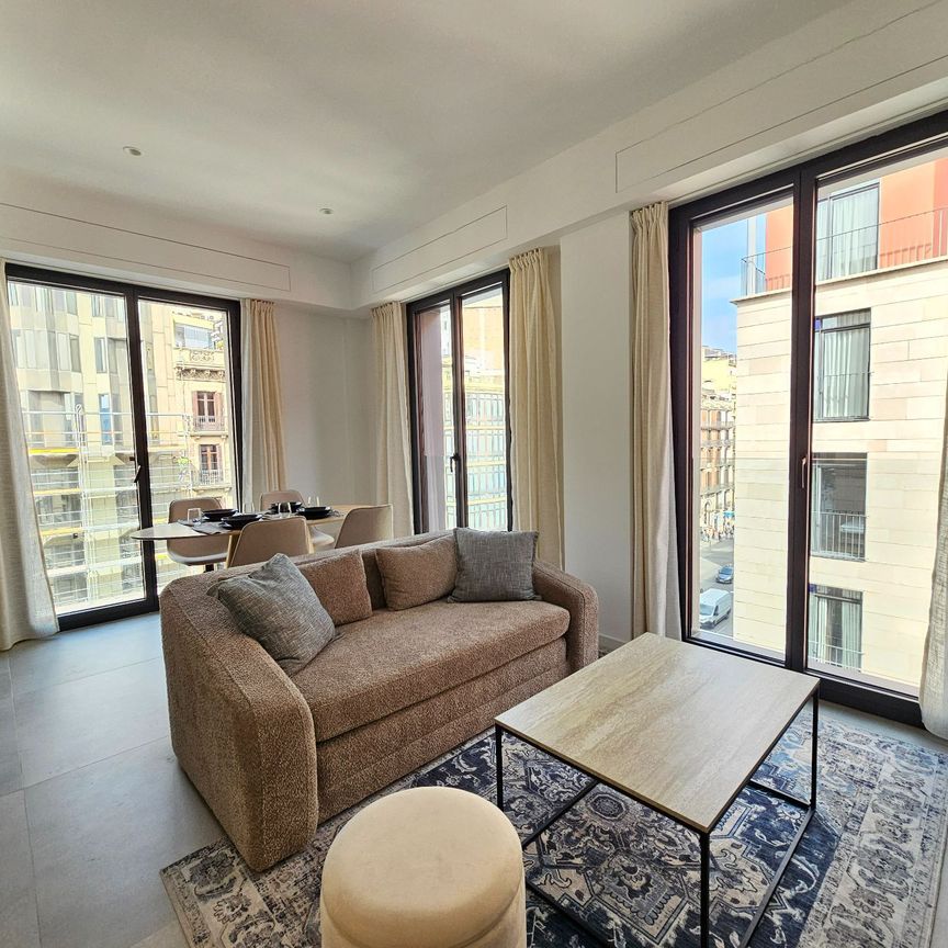 Piso de alquiler en Ronda Universitat, Dreta de l'Eixample - Photo 1