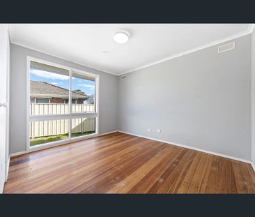 9 Myrtle St, Melton South, Vic 3338 - Photo 5