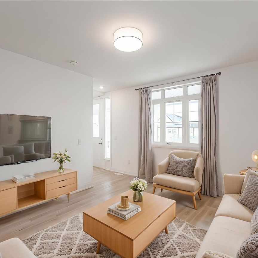For Lease - 777 Beach Boulevard Unit# 2, Hamilton, Ontario - Photo 1