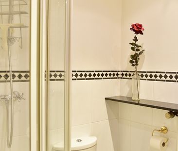 Stilvolles möbliertes Apartment in bester Stadtlage von Bonn Nähe P... - Foto 1