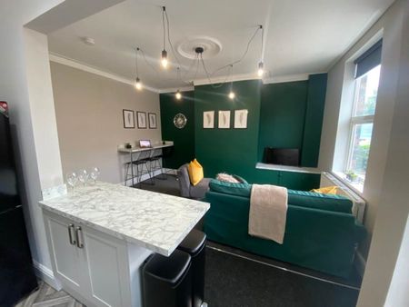 Haddon Avenue (room 1 ), Burley, Leeds - Photo 2
