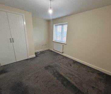 2 bedroom end of terrace house to rent - Photo 4