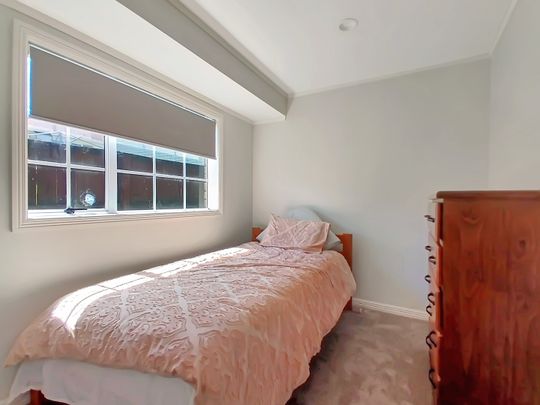 Modernised One level three bedroom home! - Photo 1