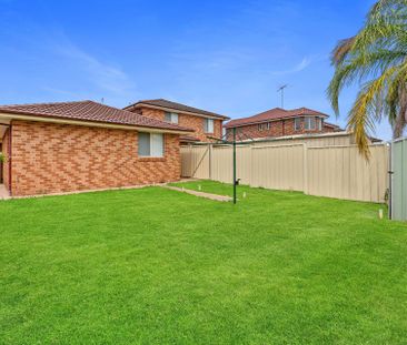 Prime Location! - Photo 2