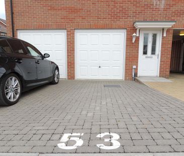 3 bedroom link detached house to rent - Photo 5