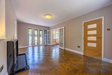 4 bedroom detached house to rent - Photo 5