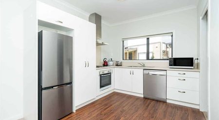 Furnished Room in Hillcrest - Photo 5