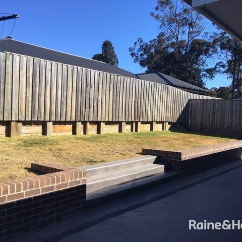 Executive Family Home In Renwick Estate - Photo 1