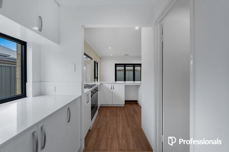 Spacious & Modern 3x2 - Photo 5