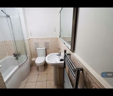 3 bedroom semi-detached house to rent - Photo 6