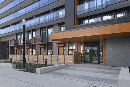 Line 5 Condos - Photo 2