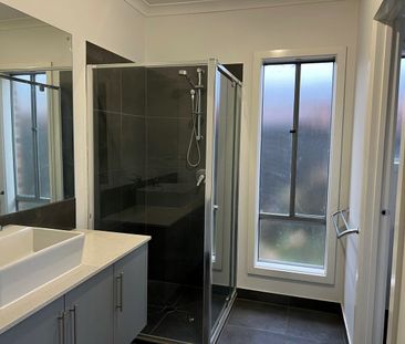 Stylish Family Living with Stunning Views - Photo 5