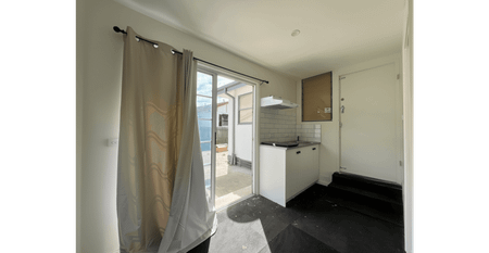 Granny Flat for Rent in the Heart of Laverton!!!! - Photo 2