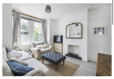 4 bedroom terraced house to rent - Photo 2