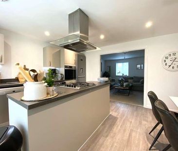 Holloway Lane, Witney, Oxfordshire, OX29 - Photo 2