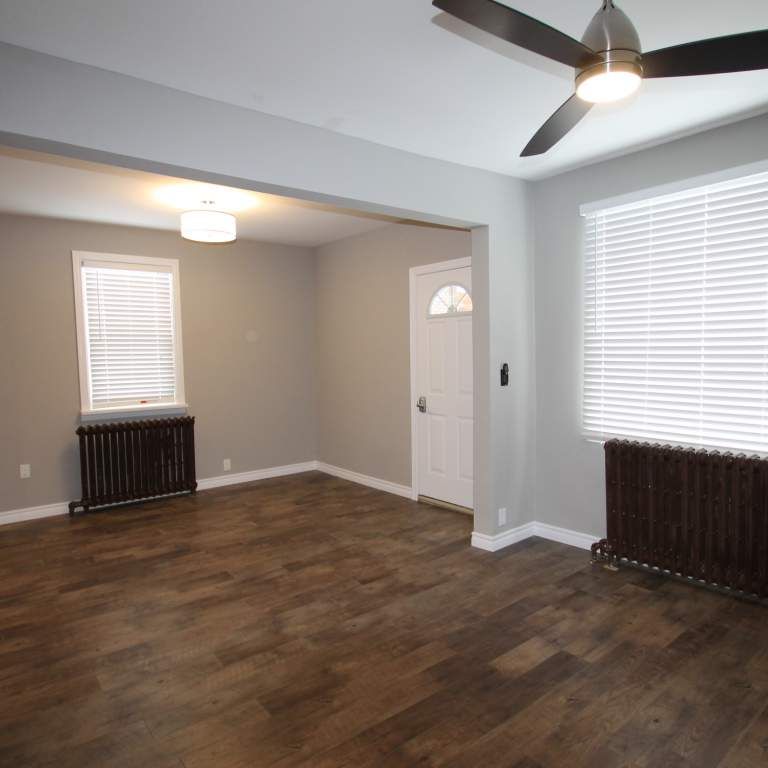 2 Garibaldi Street - Photo 1