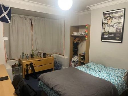 66 Estcourt Avenue, Leeds, LS6 3ET - Photo 4