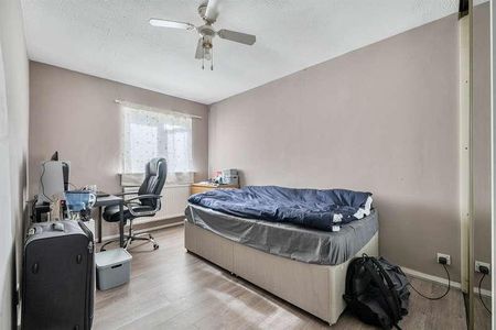 Salford Close, Reading, RG2 - Photo 5