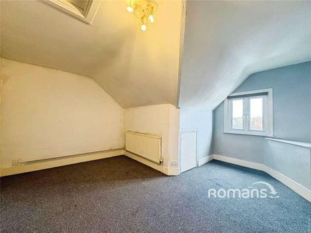 York Road, Aldershot, Hampshire, GU11 - Photo 3