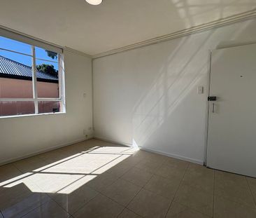 Well Located Modern Aprtment - Photo 4